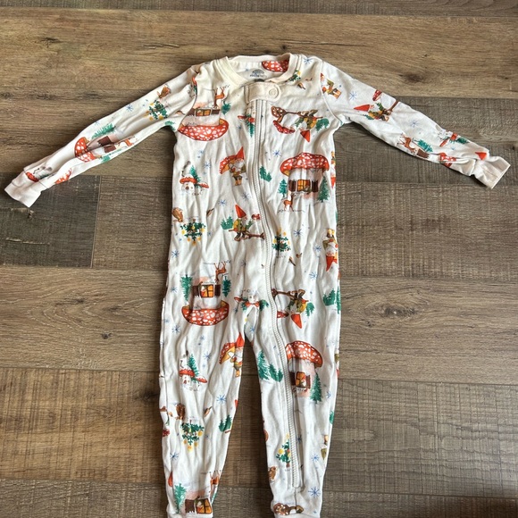 Hatley/Roots 12-18m Christmas PJ lot - Picture 2 of 8